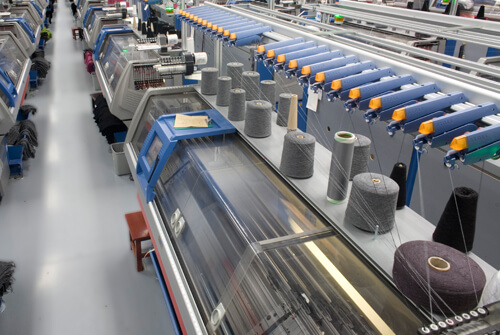 трикотажная фабрика — вязальный цех фото